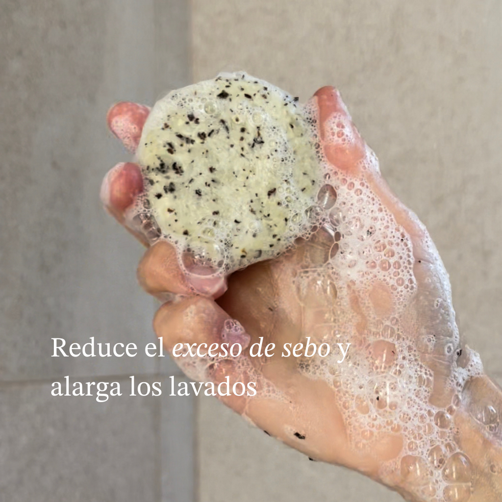 Solid astringent shampoo