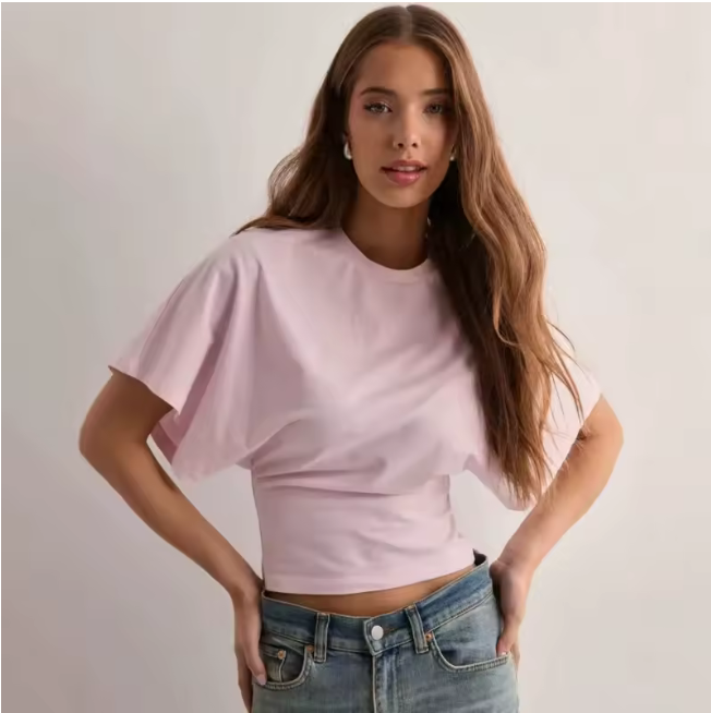 Camiseta con cuello redondo | N&M
